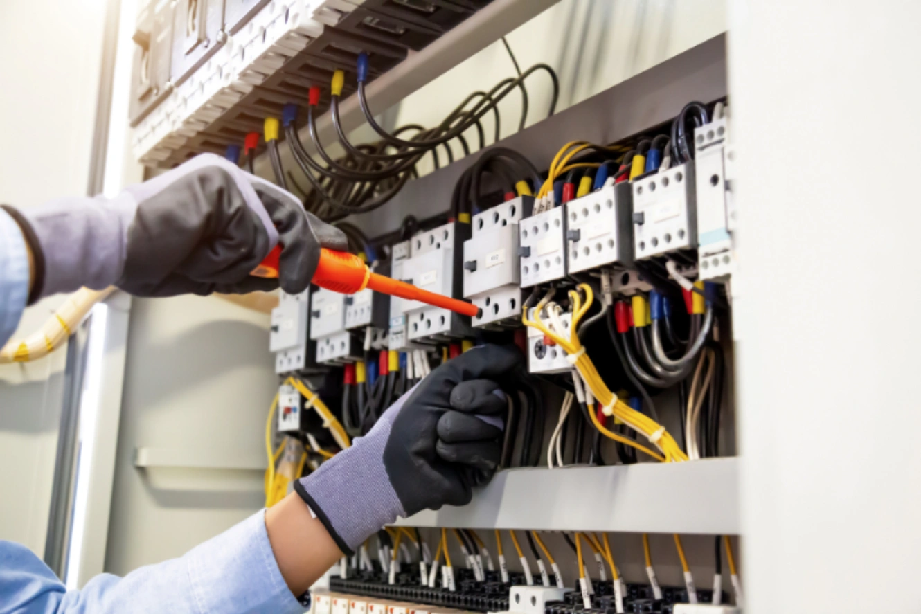 Electrical companies near Black Diamond FL